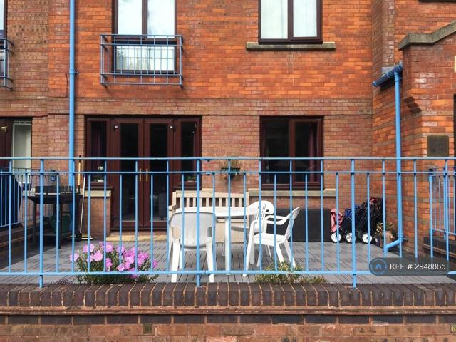 Flat for rent in Newtown, Reading