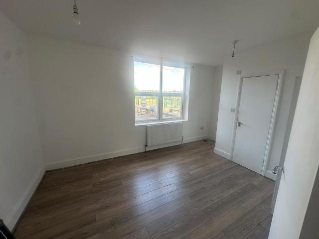 Flat for rent in Leyton, Greater London