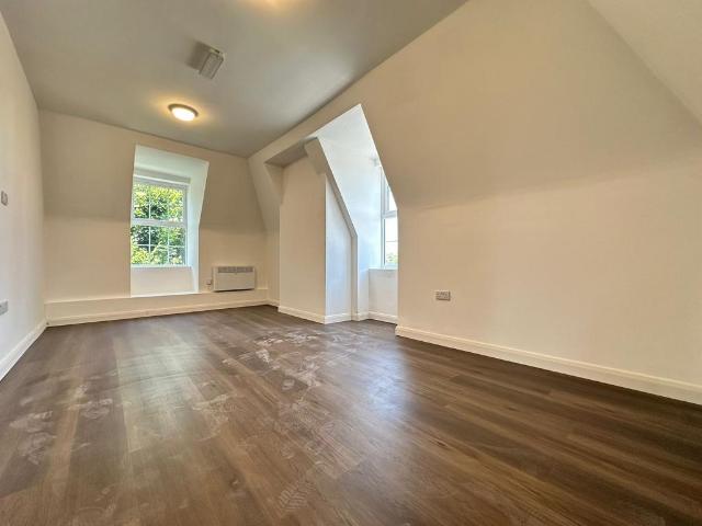 Flat for rent in Ruislip, London Borough of Hillingdon