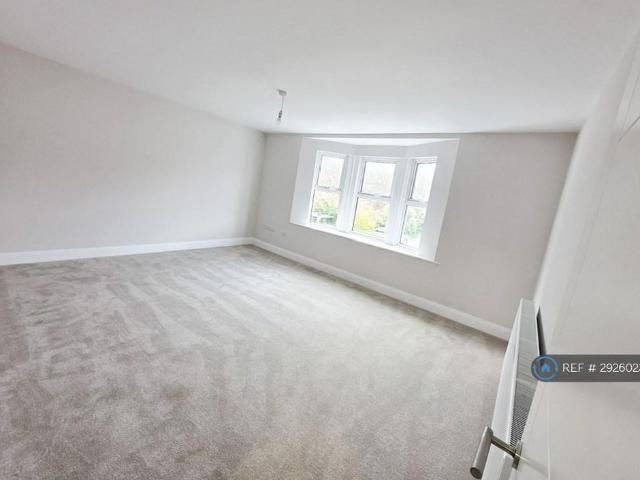 Apartment for rent in Sunninghill and Ascot, Ascot