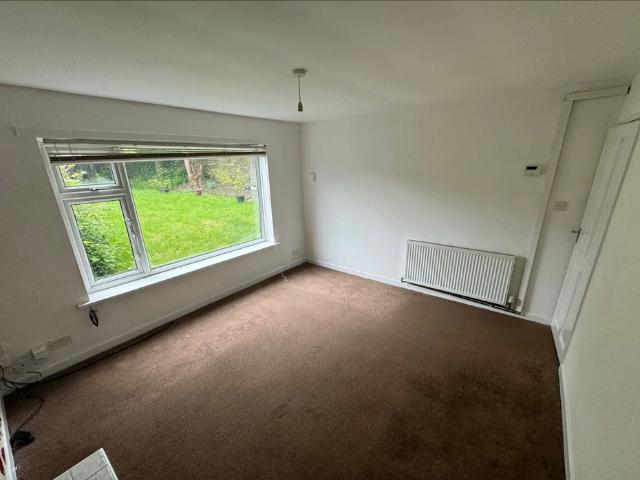 Apartment for rent in Broad Folds, Clayton