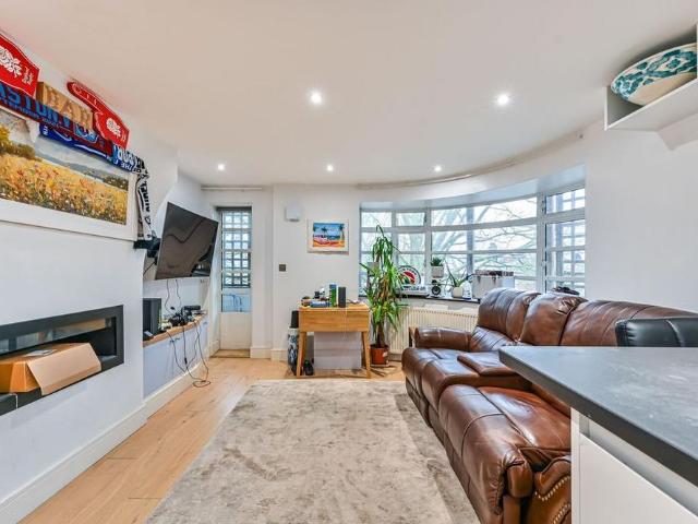 Apartment for rent in London Borough of Lambeth, Greater London