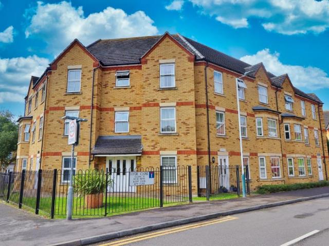 Flat for rent in Collier Row, Greater London