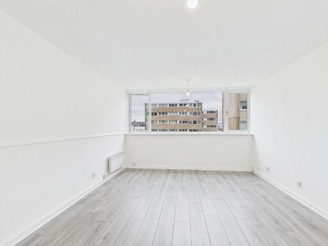 Apartment for rent in College Milton, Barassie