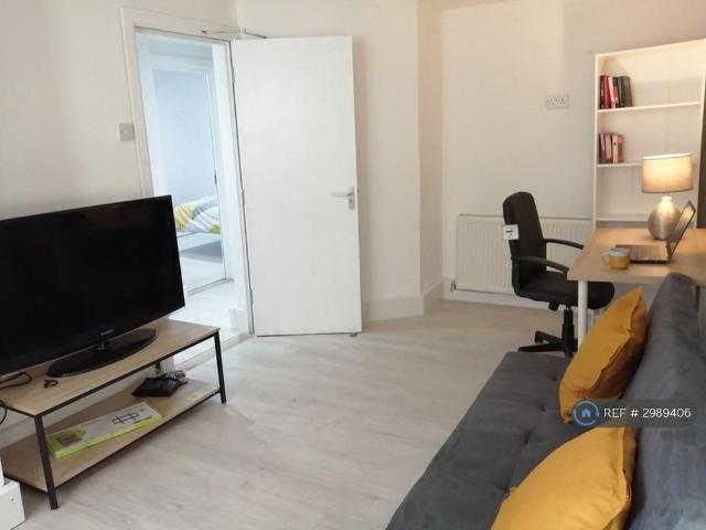 Apartment for rent in Mount Pleasant, Nangreaves