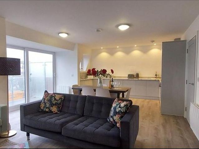Apartment for rent in Brondesbury, Greater London