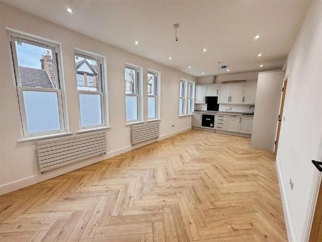 Apartment for rent in Alton Barnes, Essex