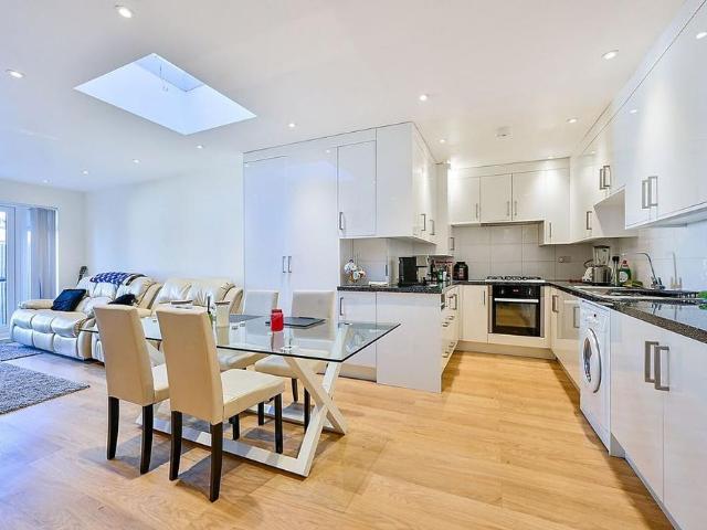 Apartment for rent in London Borough of Hounslow, Greater London