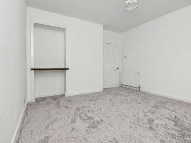 Apartment for rent in South Barrwood, Kilsyth