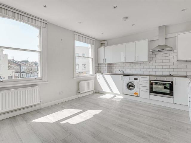 Flat for rent in Fulham, Greater London
