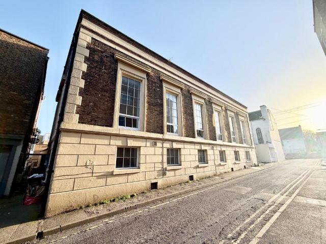 Flat for rent in East Cliff, Acol