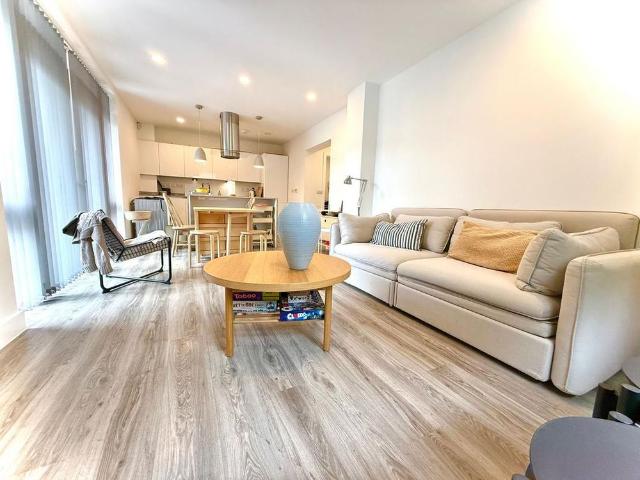 Apartment for rent in St James, Sandown Park
