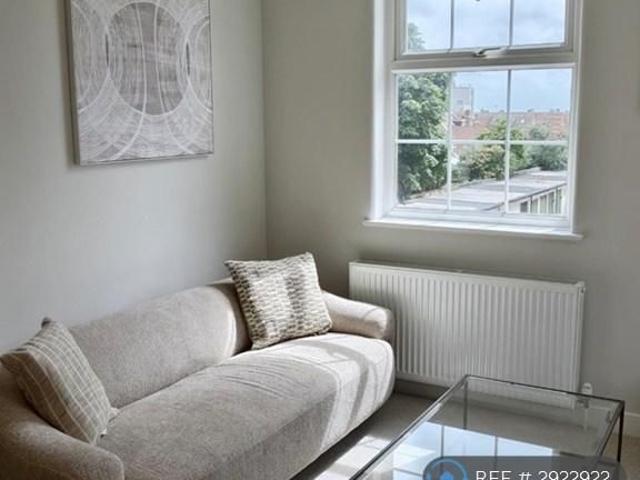 Apartment for rent in Aldrington