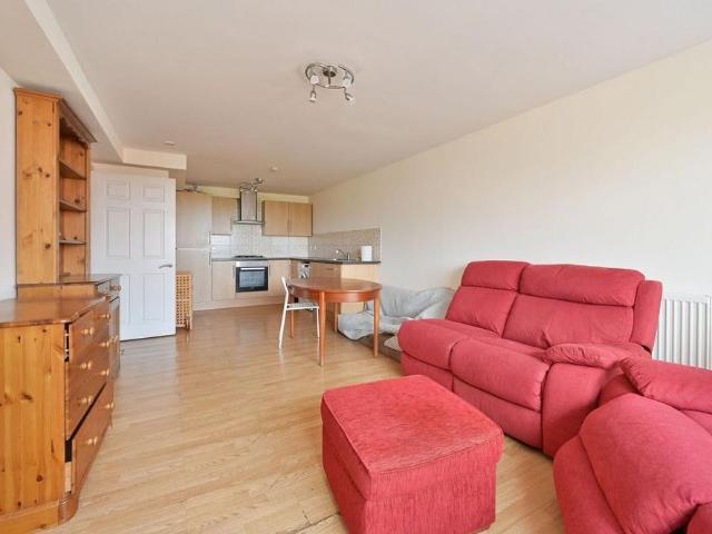 Apartment for rent in London Borough of Ealing, Greater London