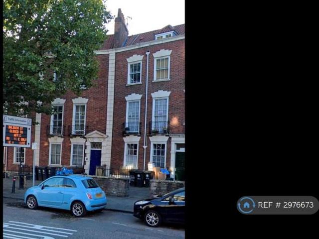 Flat for rent in Hotwells, Feckenham