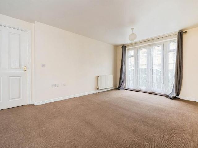 Apartment for rent in Eastleigh, Helford