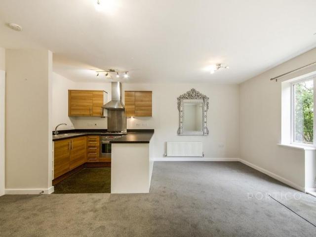 Apartment for rent in Harold Hill, Greater London
