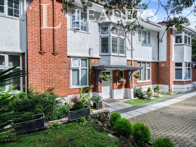 Flat for rent in Branksome, Poole