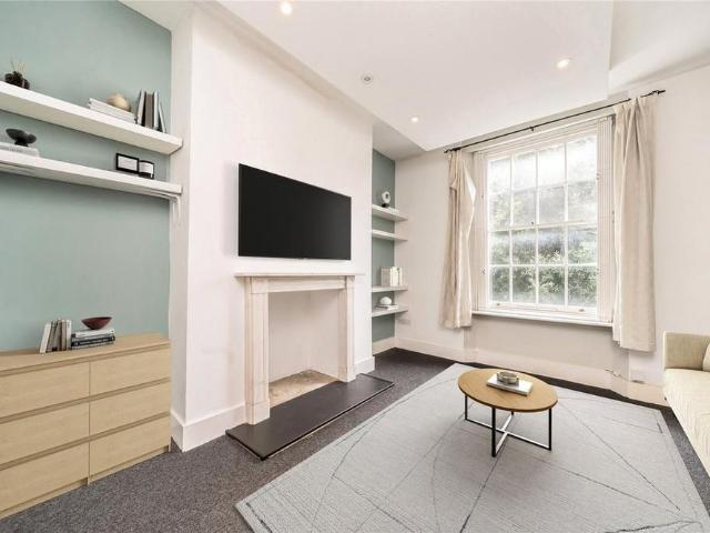 Apartment for rent in Bow, Greater London