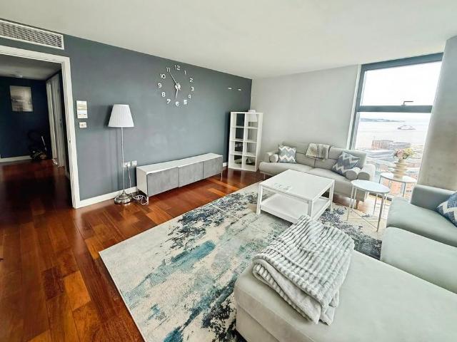 Apartment for rent in Calderstones