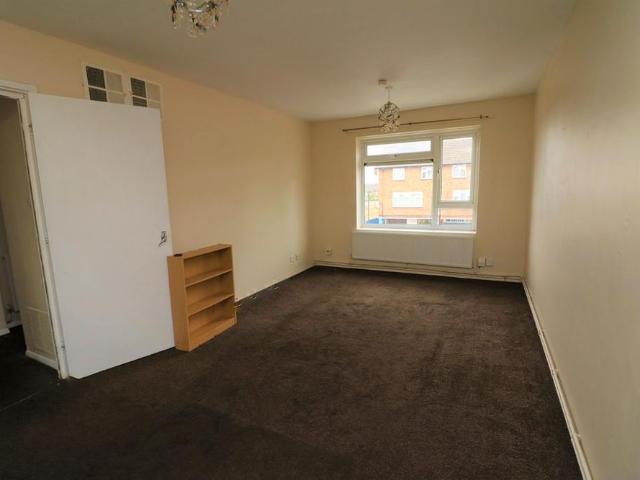 Apartment for rent in Farley Hill, Spring Park