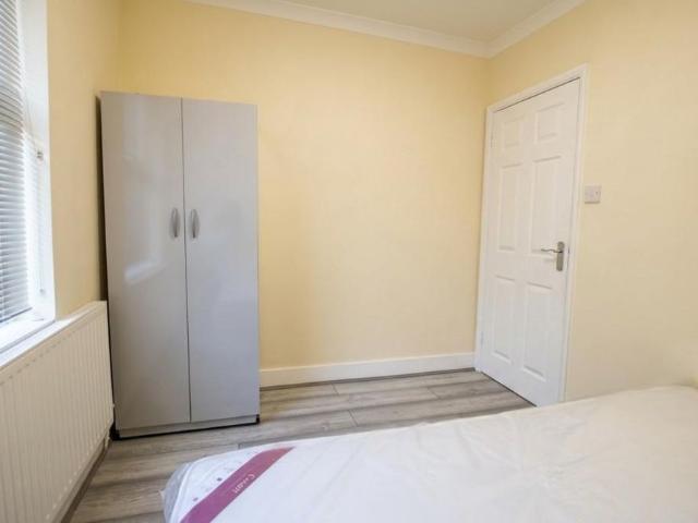 Apartment for rent in Dudden Hill, Greater London