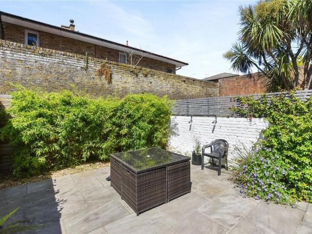 Apartment for rent in Fulham, Isle Of Man