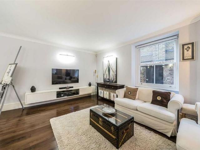 Apartment for rent in The Boltons, Greater London
