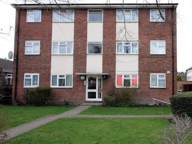 Flat for rent in London Borough of Croydon, Greater London