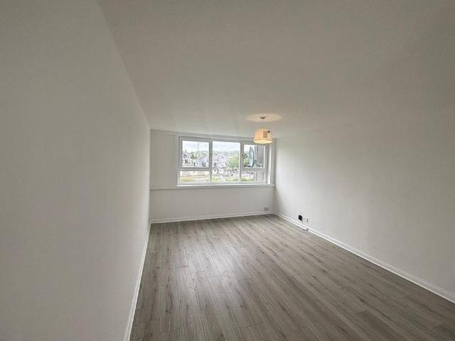 Apartment for rent in Ballindoch, Scotland