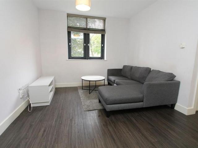 Apartment for rent in Farsley, West Yorkshire