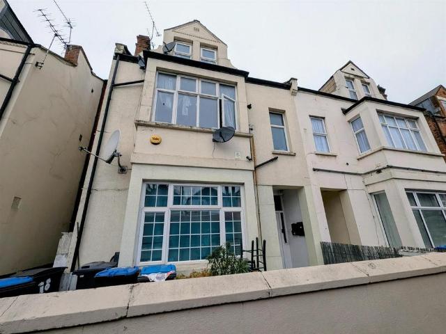 Flat for rent in Cricklewood, Greater London