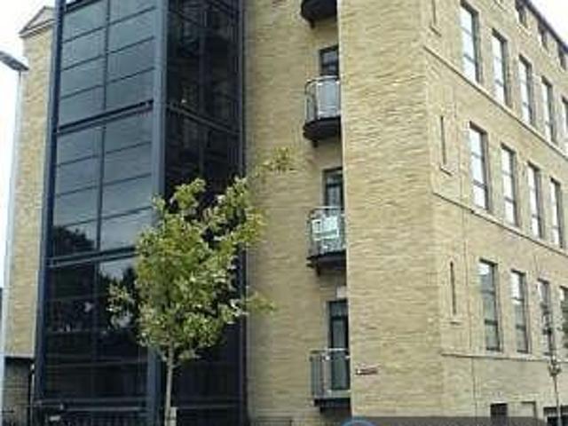 Flat for rent in Drighlington, Adwalton