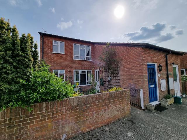 Flat for rent in Peachcroft, Dromore