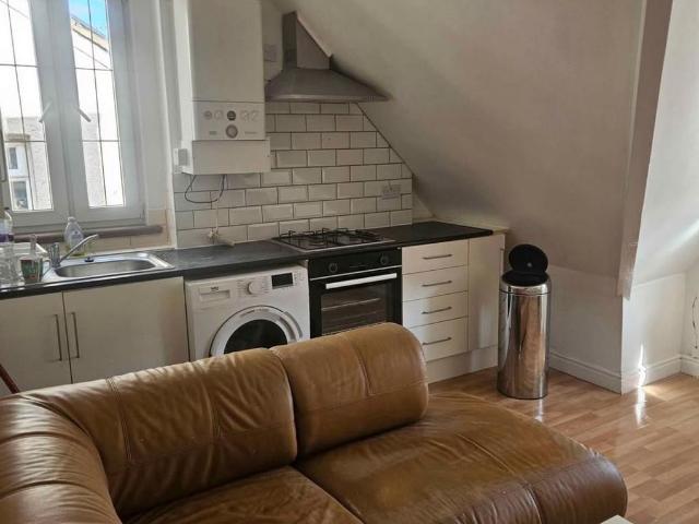 Flat for rent in London Borough of Croydon, Greater London