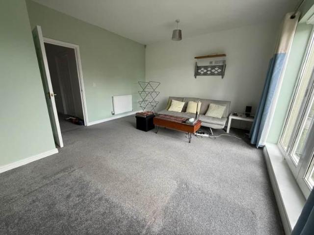 Apartment for rent in Loxford, Greater London