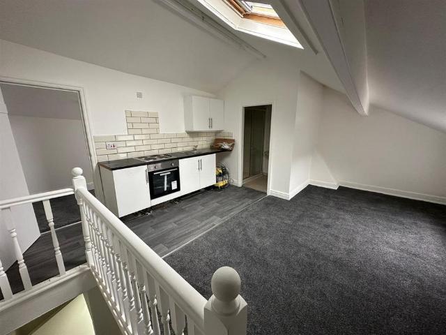 Apartment for rent in Hollins, Pendock