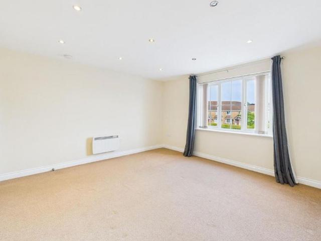 Apartment for rent in Loundsley Green, East Midlands