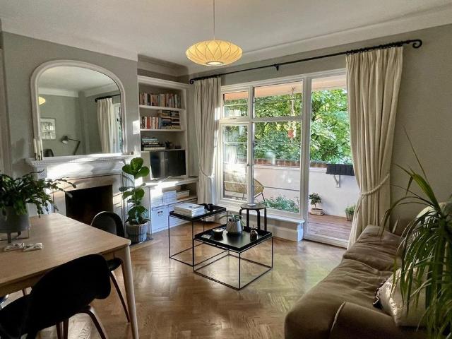 Apartment for rent in North Sheen, Greater London