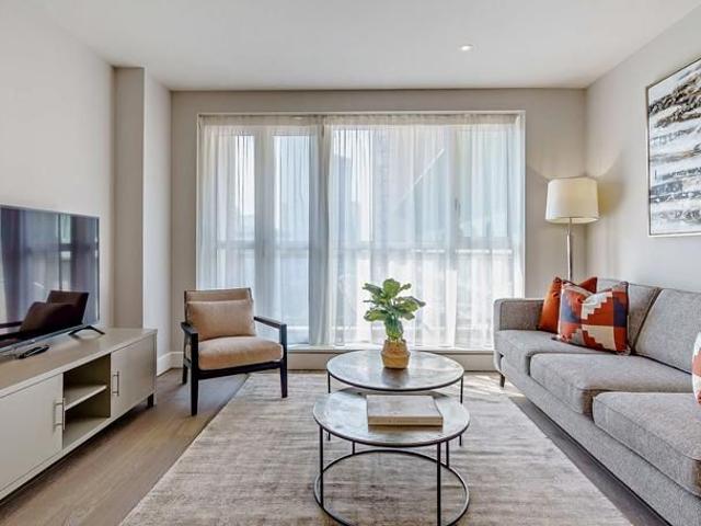 Apartment for rent in Poplar Grove, Greater London