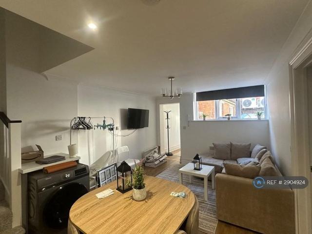 Apartment for rent in The Polygon, City Of Southampton