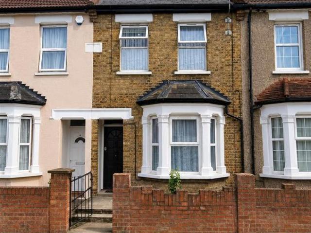 Apartment for rent in London Borough of Ealing, Greater London