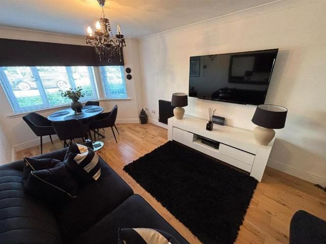 Apartment for rent in Watsonville, Motherwell
