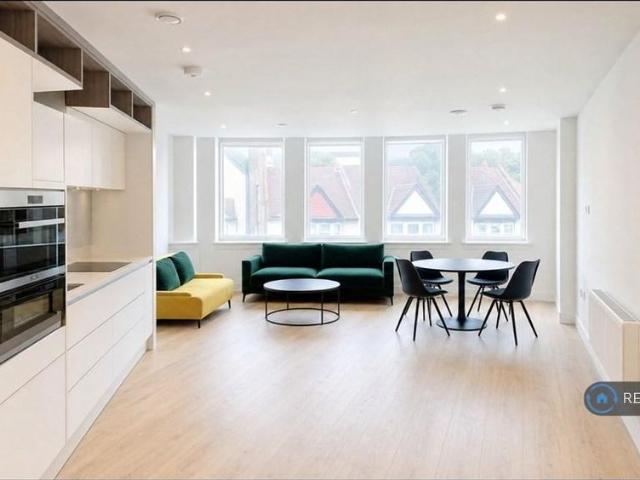 Apartment for rent in London Borough of Croydon, Purley