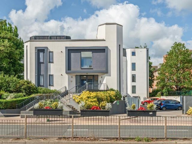 Flat for rent in Aylesbury, Walton