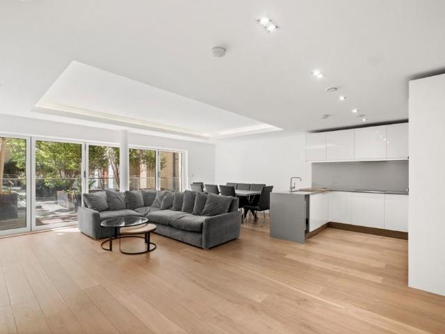 Flat for rent in Fulham, Walham Green