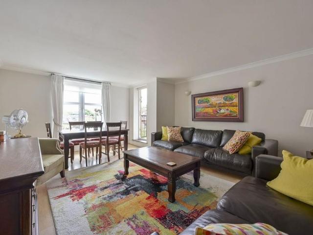 Apartment for rent in Putney, Greater London