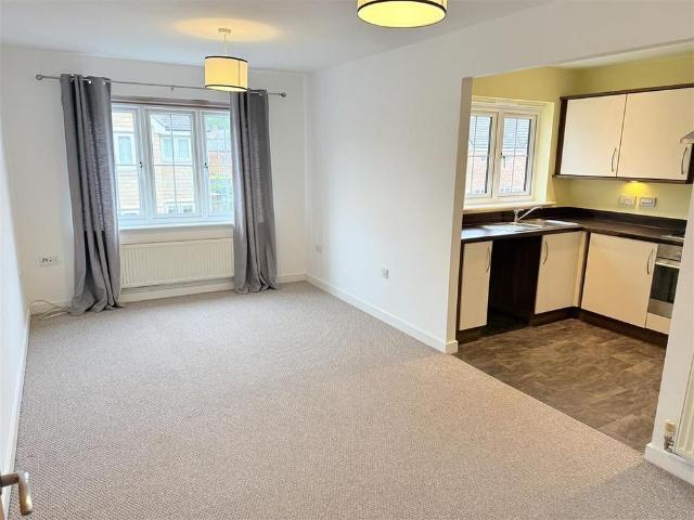 Apartment for rent in Millbridge, Kirklees