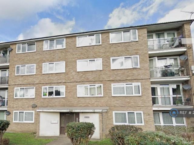 Flat for rent in Collier Row, Greater London