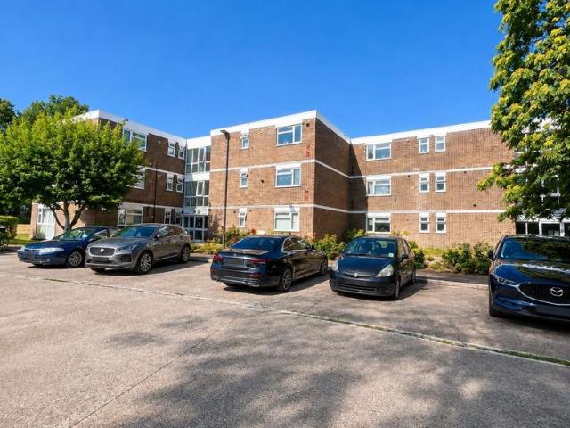 Flat for rent in Greater London